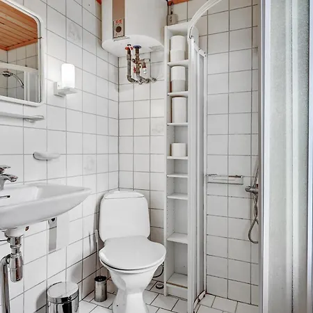 2 Bedroom Beautiful In Roslev