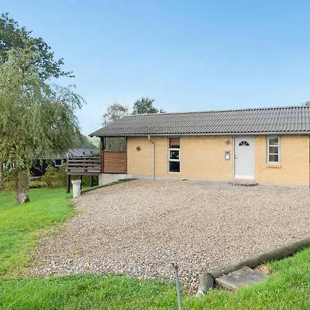 Holiday home 2 Bedroom Beautiful In Roslev *